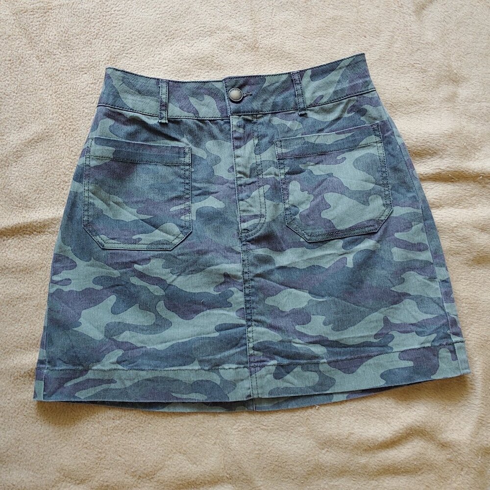 Copper Key Camo Mini Skirt Size Small NWOT